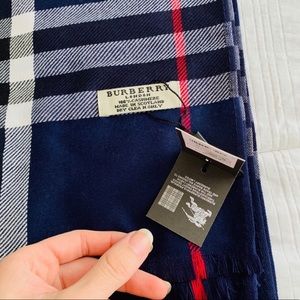 Burberry Scarf Authentic